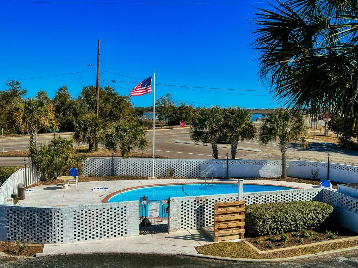 Waterway View Studio 2 W/ Pool, 1 Mile To Wrightsville Beach Wilmington  Kültér fotó